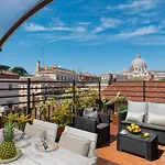 Unique View Over St. Peter's Dome! Roma