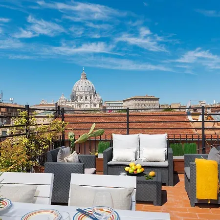 Unique View Over St. Peter's Dome! *